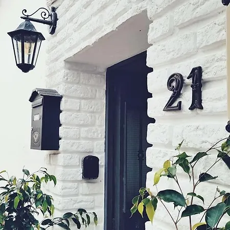 House In Marbella's Old Town, 100m From The Beach☆ بيت للعطل